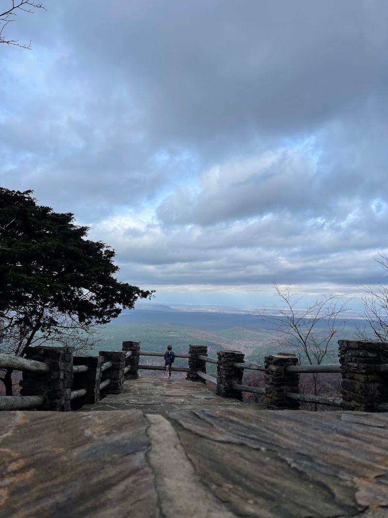 The Scenic Drive That Climbs To A Hidden Cliffside View