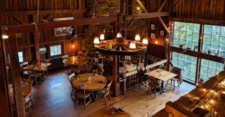 This Unassuming Vermont Steakhouse Serves A Truly Memorable Filet Mignon