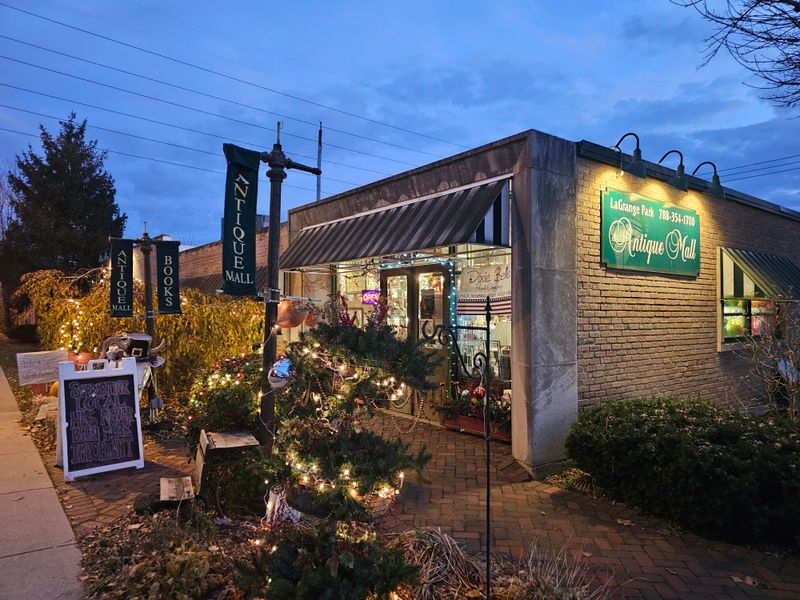 A First Step Through Rooms Of Wonder