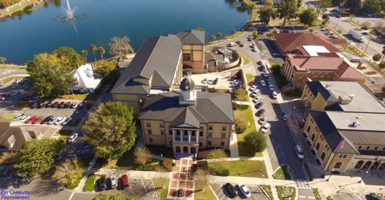 This Underrated City In Florida Is So Budget-Friendly, Retirees Live Comfortably On Social Security