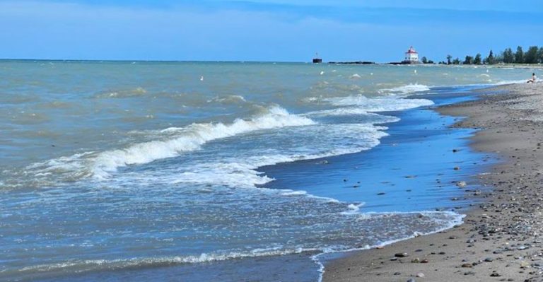 This Underrated Ohio Lake Beach Is So Quiet You’ll Feel Like You Have The Whole Shore To Yourself