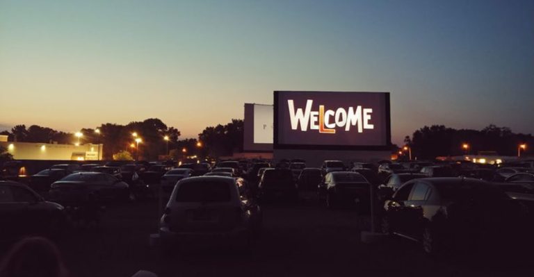 This Vintage Illinois Drive-In Still Screens Blockbuster Movies Under The Stars
