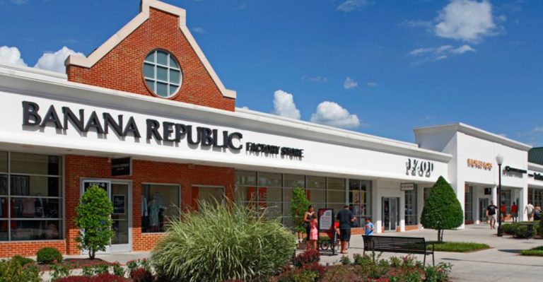 This Virginia Outlet Mall Is The Shopping Destination Bargain Hunters Swear By