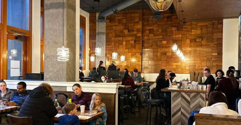 This Washington Breakfast Spot Is So Good, Locals Say It’s Easy To See Why Everyone Loves It