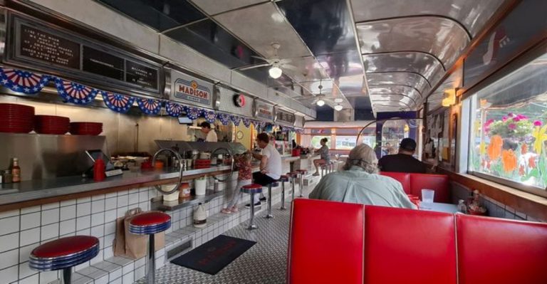 This Washington Diner Serves Breakfast Inside A Vintage Train Car