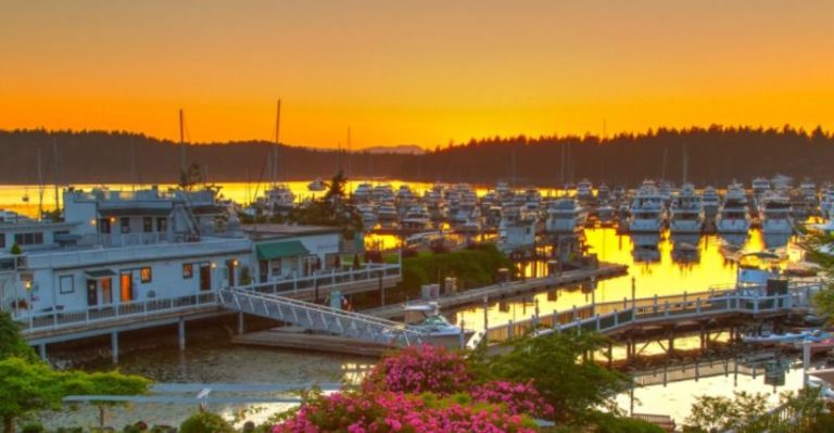 This Washington Island Hamlet Has Sunsets Locals Swear Are The Best In The Pacific Northwest