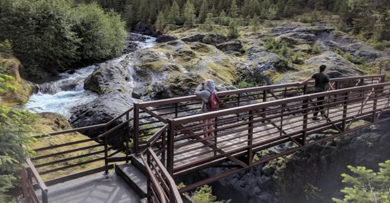 This Washington Suspension Bridge Hike Comes With Jaw-Dropping Views
