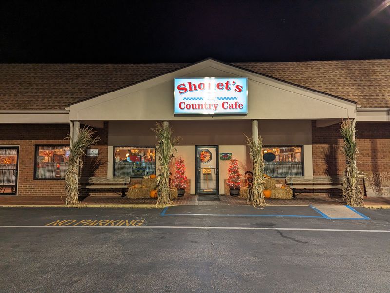 The Tray Grab And The First Side Eye