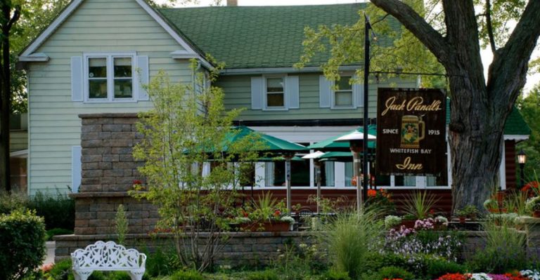 This Wisconsin Restaurant Has Been Family-Run For Four Generations And Still Stays Packed