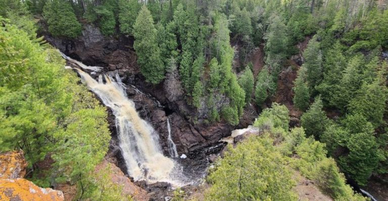 This Wisconsin Waterfall Is The State’s Largest And Always Accessible