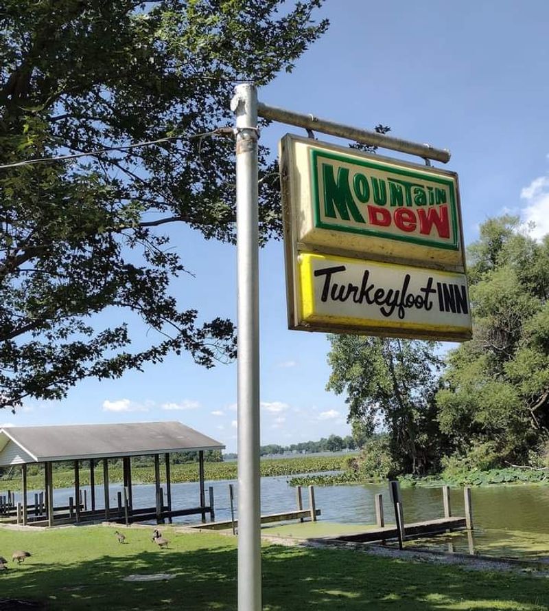 Waterfront Dining With Boat Access