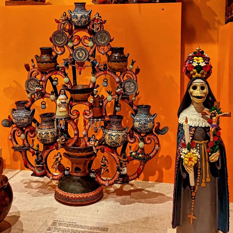 The Tzintzuntzan Gift Shop Is A Must-Visit