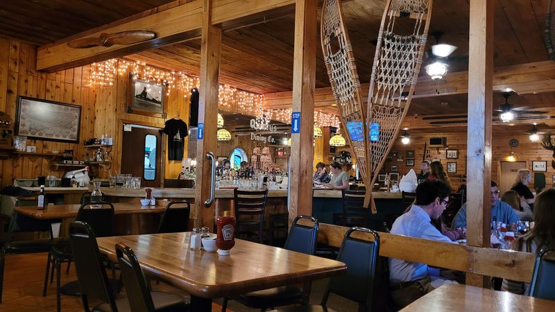 Quincy’s Restaurant & Lounge, Dollar Bay