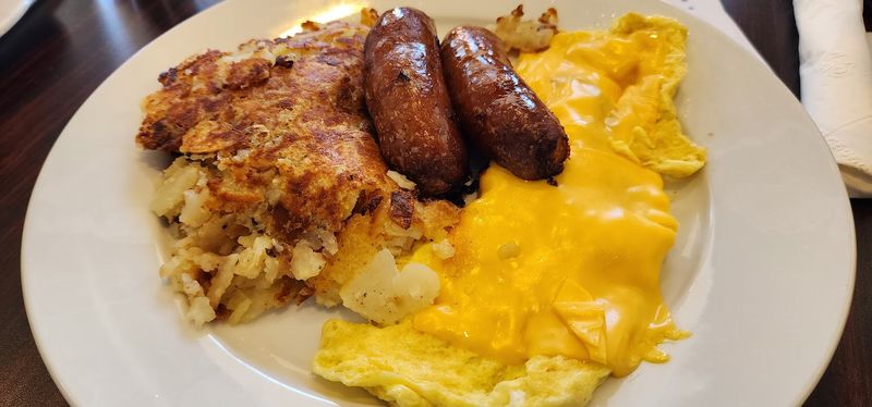 Three-Egg Omelets That Mean Business Three-Egg Omelets That Mean Business