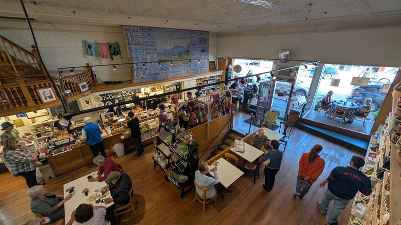 Three Friends Started A Store That A Whole Town Now Owns Three Friends Started A Store That A Whole Town Now Owns