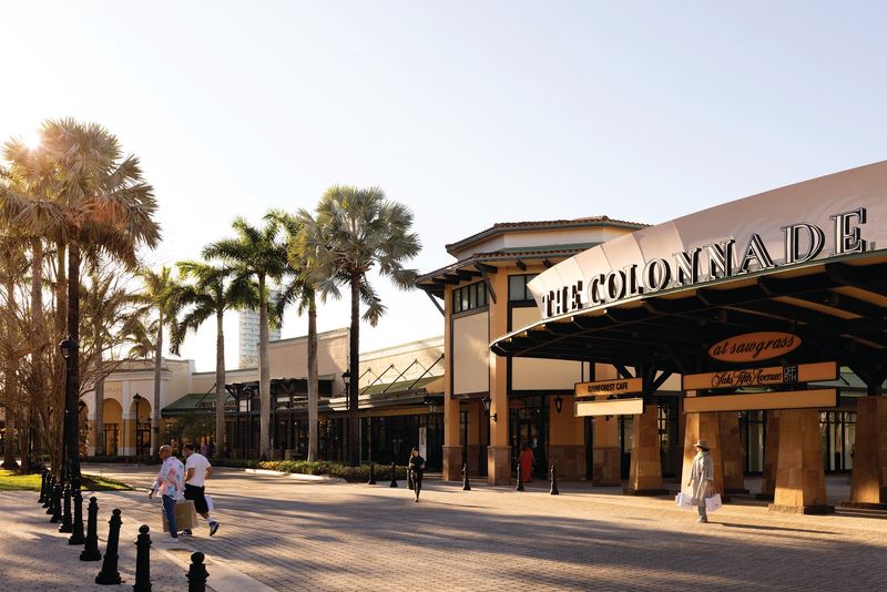Three Shopping Zones Means Three Kinds Of Holiday Fun Three Shopping Zones Means Three Kinds Of Holiday Fun
