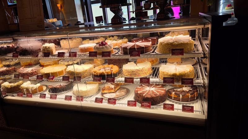 Thunderstorms And Cheesecake Make Great Shopping Breaks Thunderstorms And Cheesecake Make Great Shopping Breaks