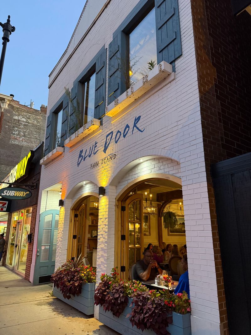 Blue Door Farm Stand – Chicago