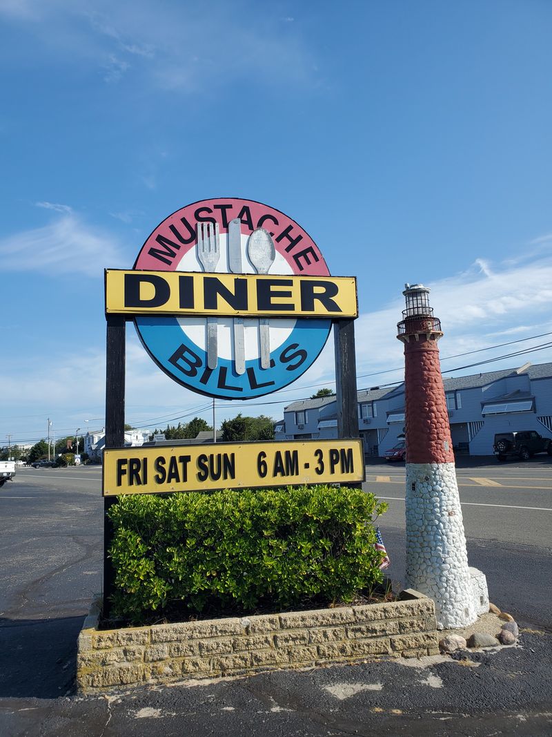 Mustache Bill's Diner – 8th St & Broadway, Barnegat Light, NJ 08006