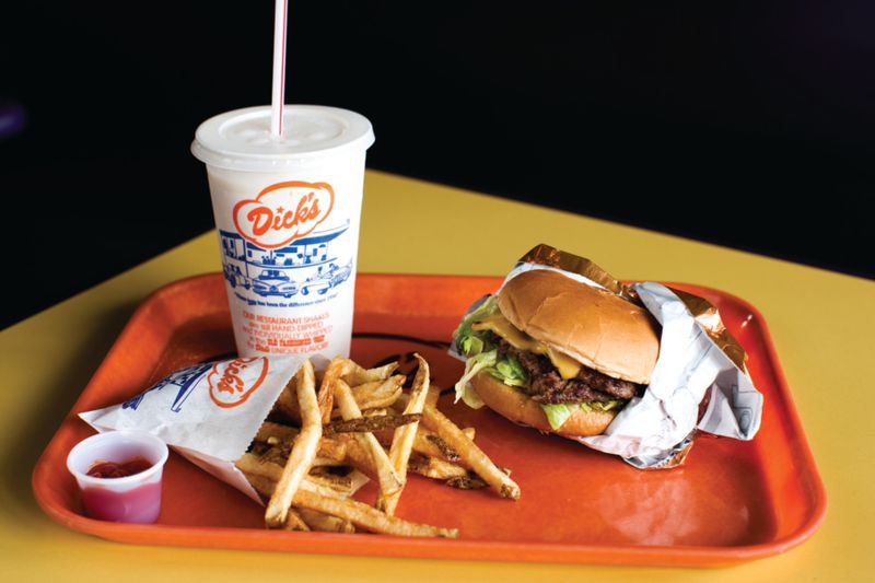 Dick's Deluxe Burger: Fast Food with Cult Status