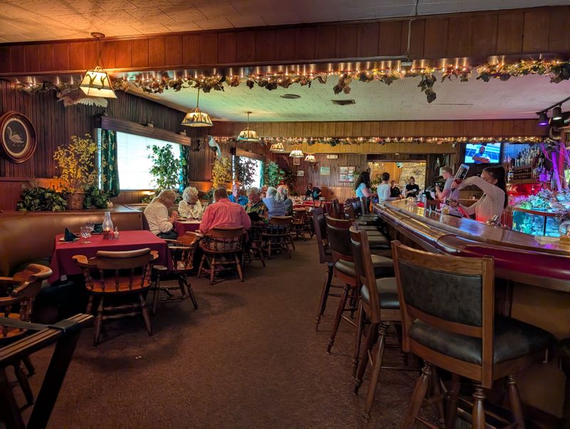 Duck Inn Supper Club – Delavan
