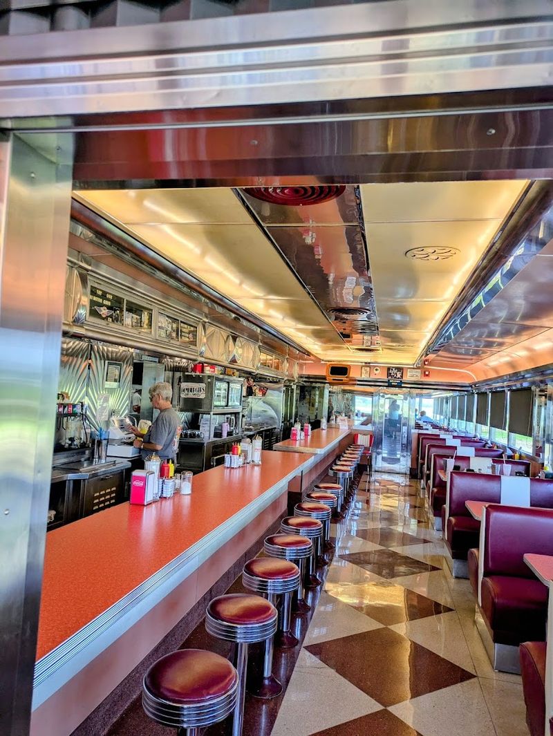 Tin Goose Diner, Port Clinton