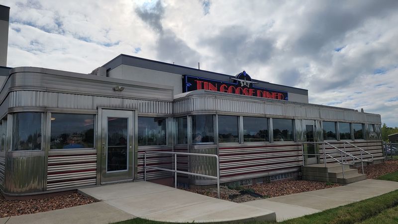 Tin Goose Diner, Port Clinton Tin Goose Diner, Port Clinton