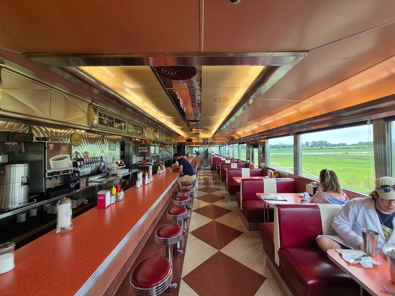Tin Goose Diner, Port Clinton Tin Goose Diner, Port Clinton