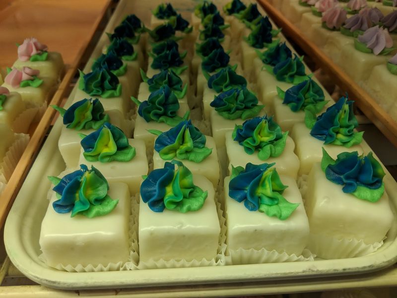 Tiny Cakes, Giant Fan Club