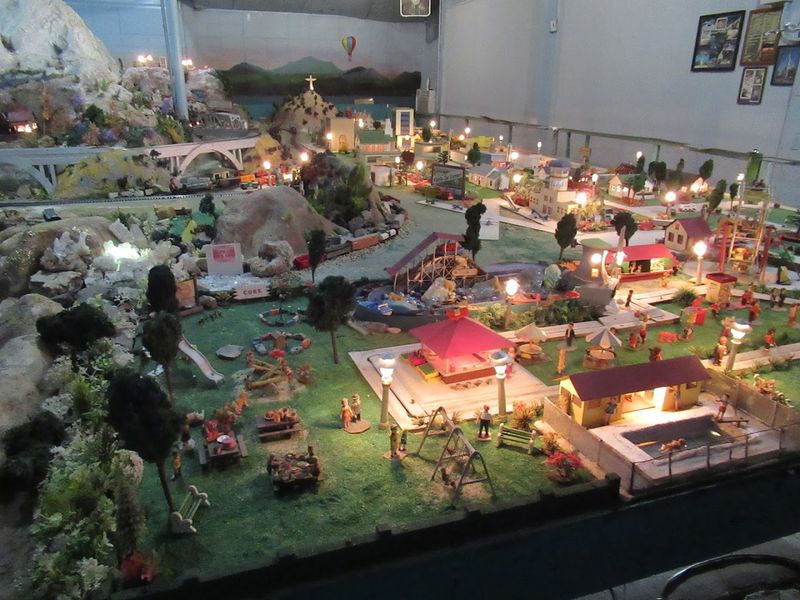 Tiny Town Trains, Hot Springs