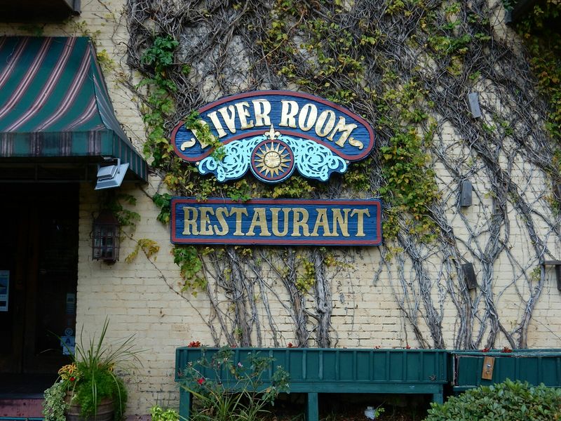 Tips For First-Time Visitors To The River Room
