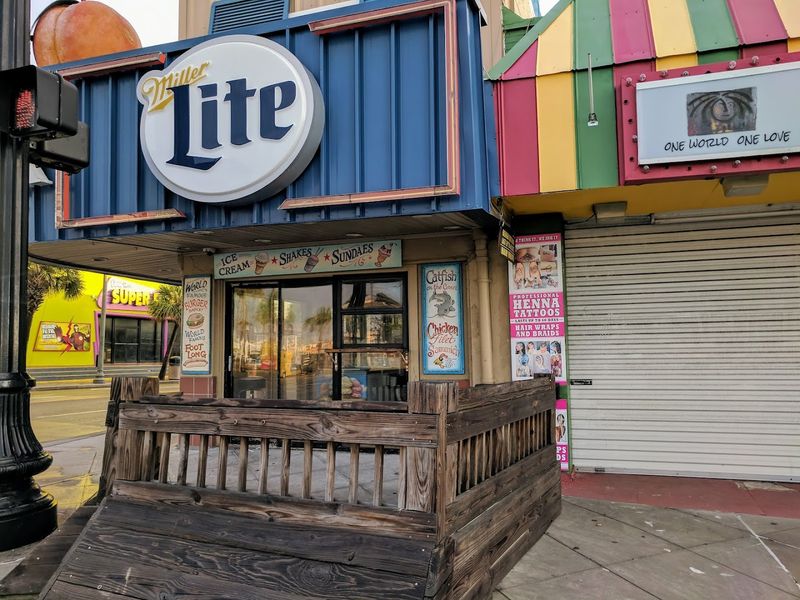 Tips For First-Timers Visiting Peaches Corner