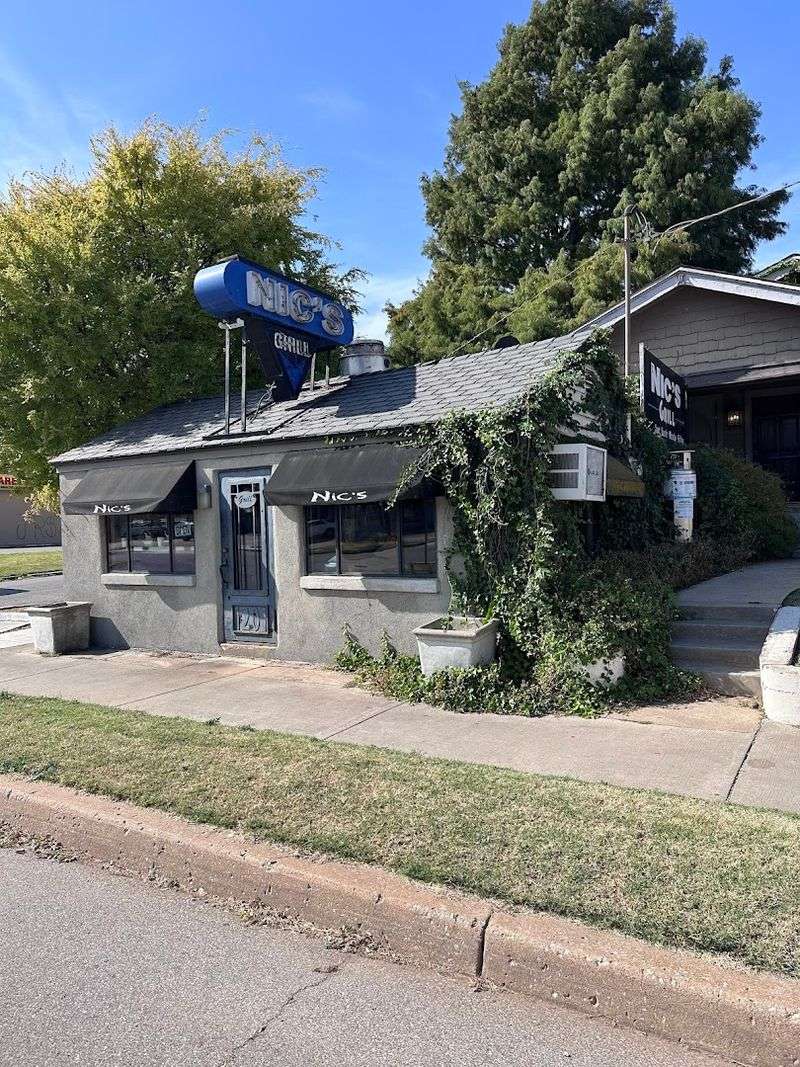 A Burger Stop Worth Crossing The State For
