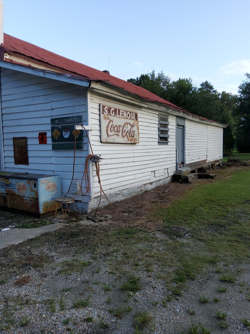 Tips For Visiting Lenoir Store In Horatio