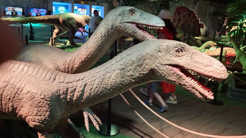 Jurassic Gardens: Dinosaur Animatronics And Reptile Education