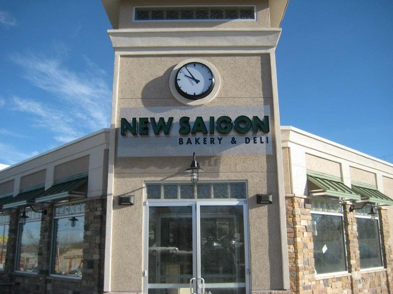 New Saigon Bakery & Deli