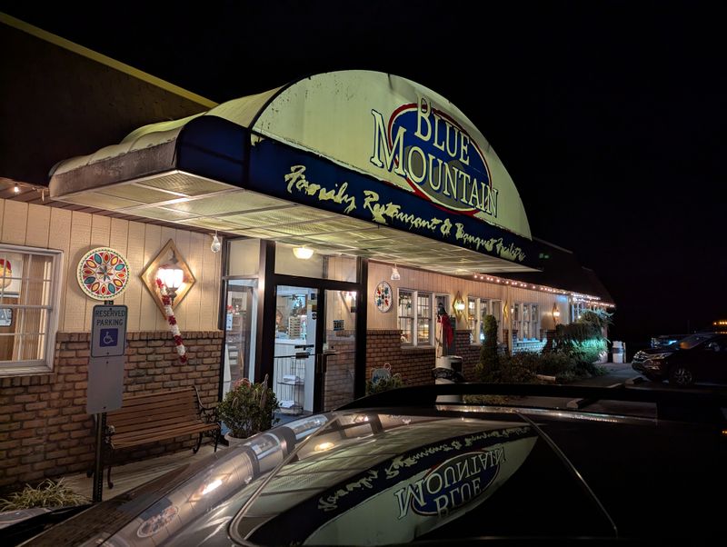 Blue Mountain Family Restaurant – Shartlesville