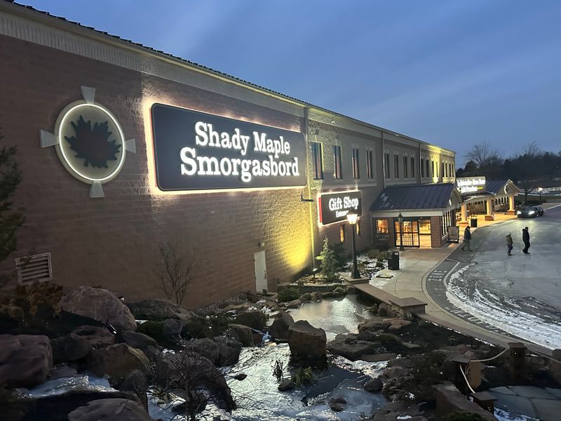 Shady Maple Smorgasbord — East Earl