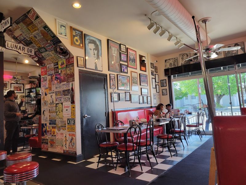 Tommy's Diner, Columbus
