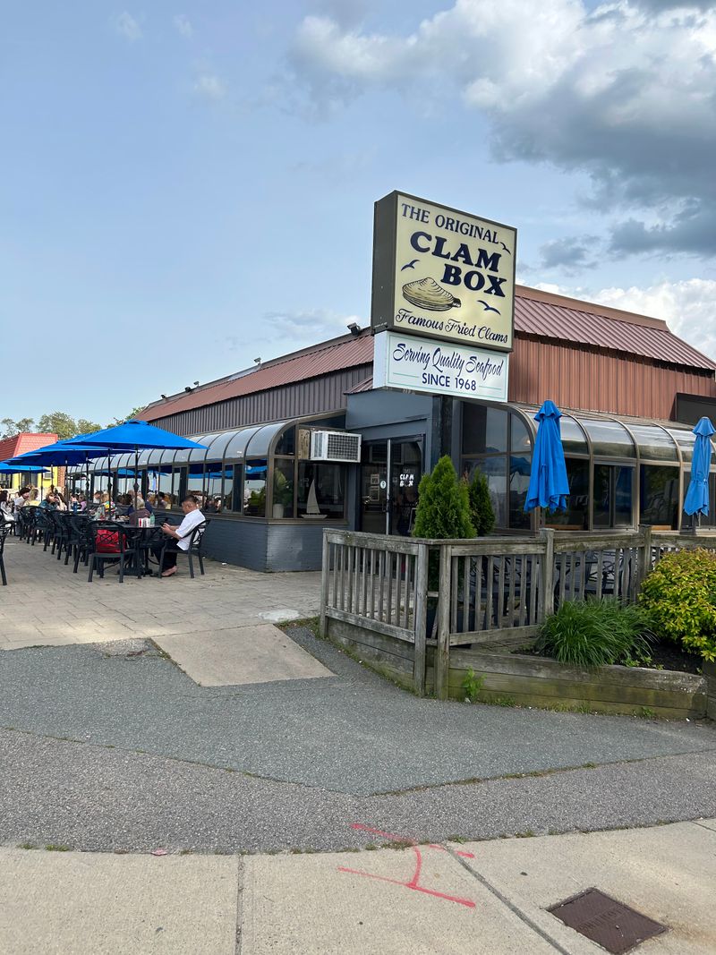 The Clam Box – Quincy (Wollaston Beach)