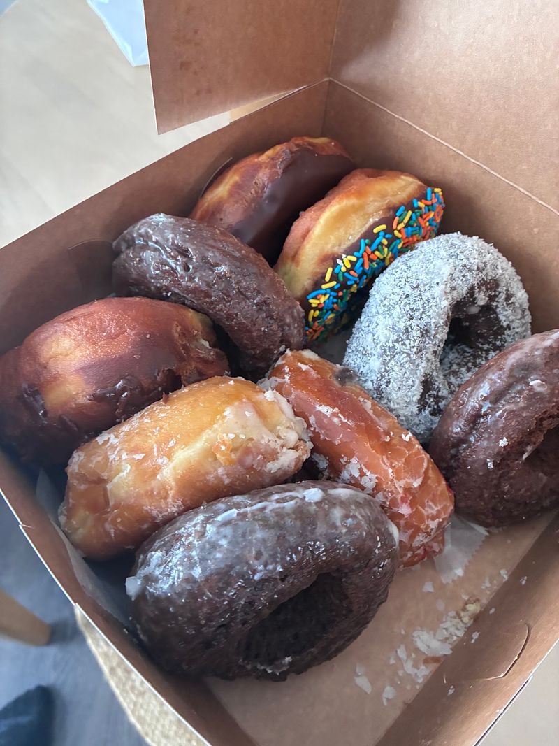 Tony's Donut Shop, Portland