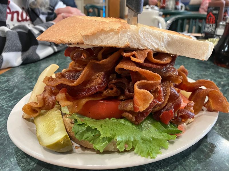 Tony’s I-75 Restaurant And The One-Pound BLT