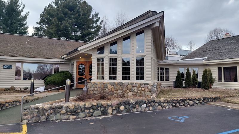 Boone’s Long Lake Inn, Traverse City