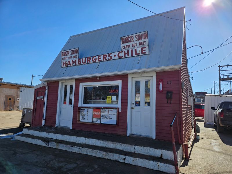 Burger Station, Winfield