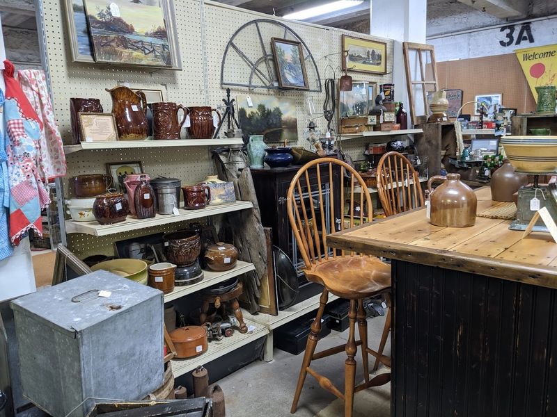 Kitchen Collectibles That Make Cooking Feel Like a Retro Adventure