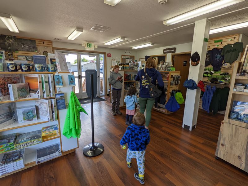 Bookend Moments At 800 E Lakeshore Dr