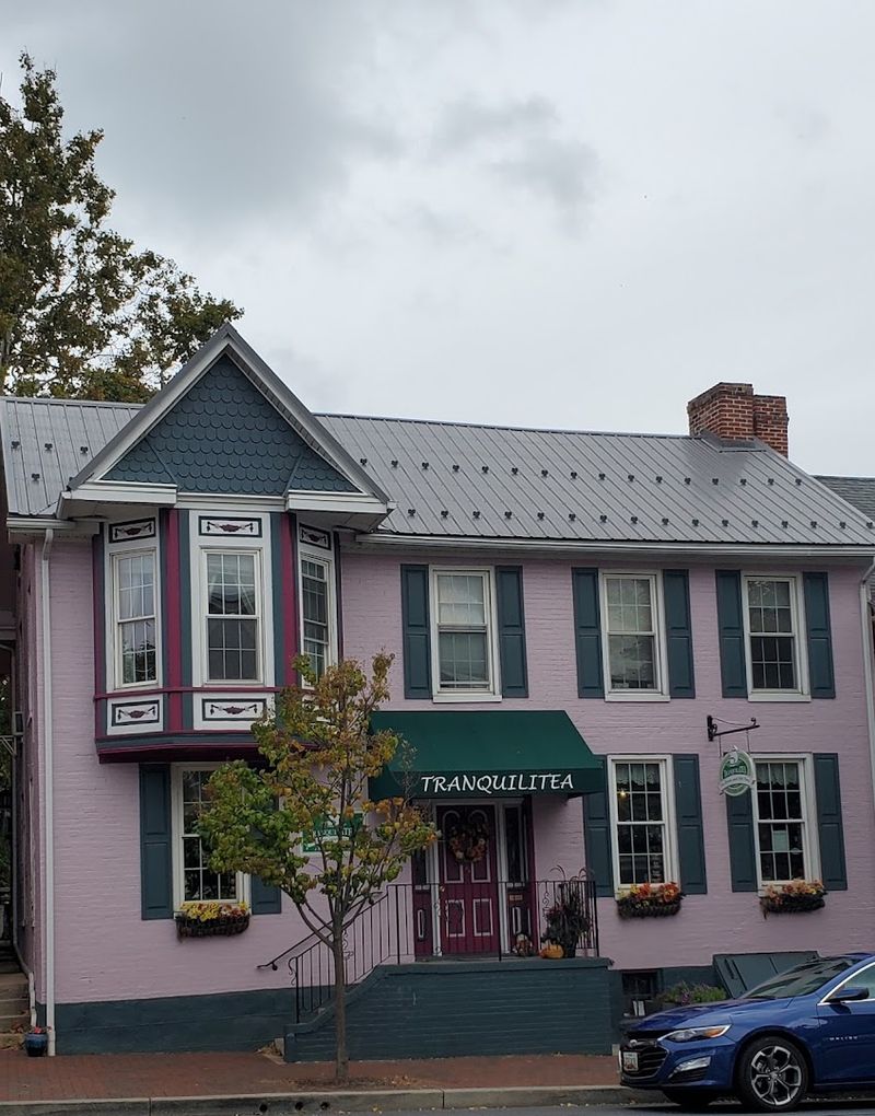 TranquilaTEA Tea Room And Gift Shop, Waynesboro