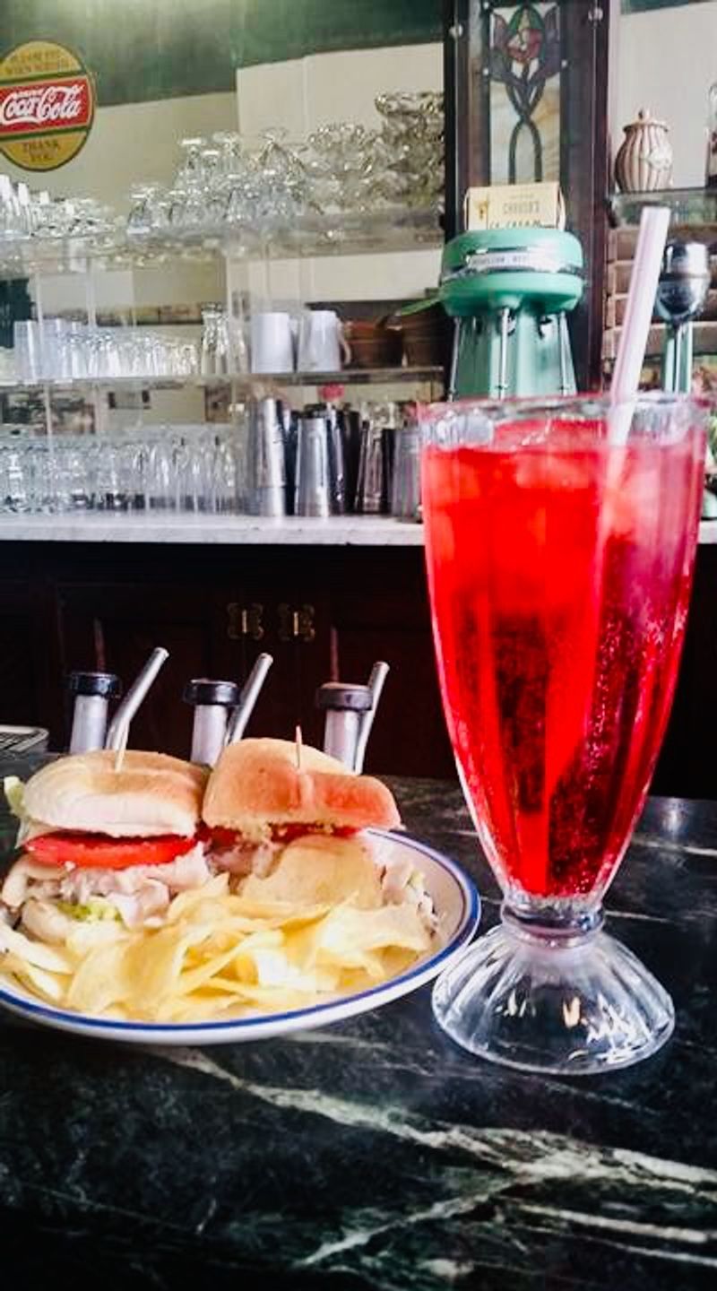 Treat Lunch As Part Of The Experience, Not A Backup Plan