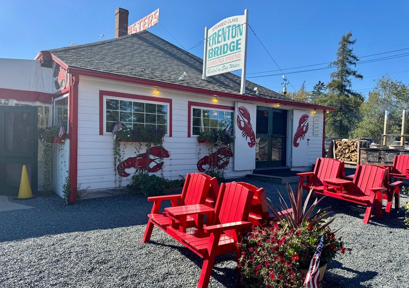Trenton Bridge Lobster Pound, Trenton