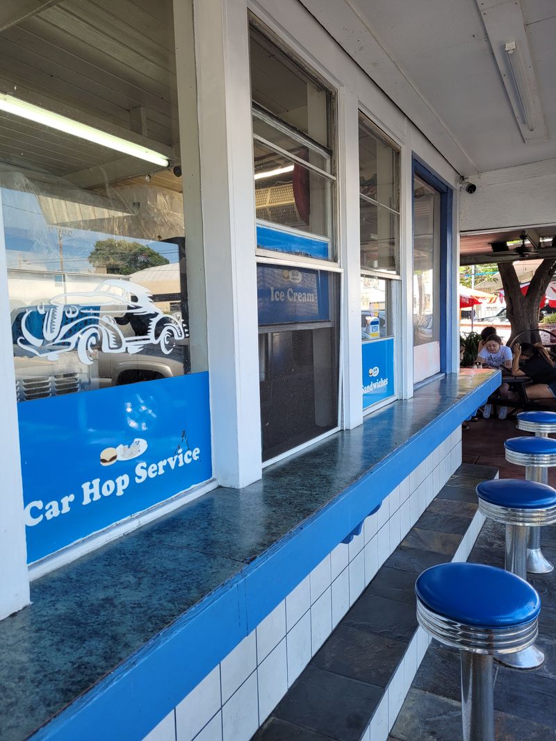 H & W Family Drive In – Merced, California